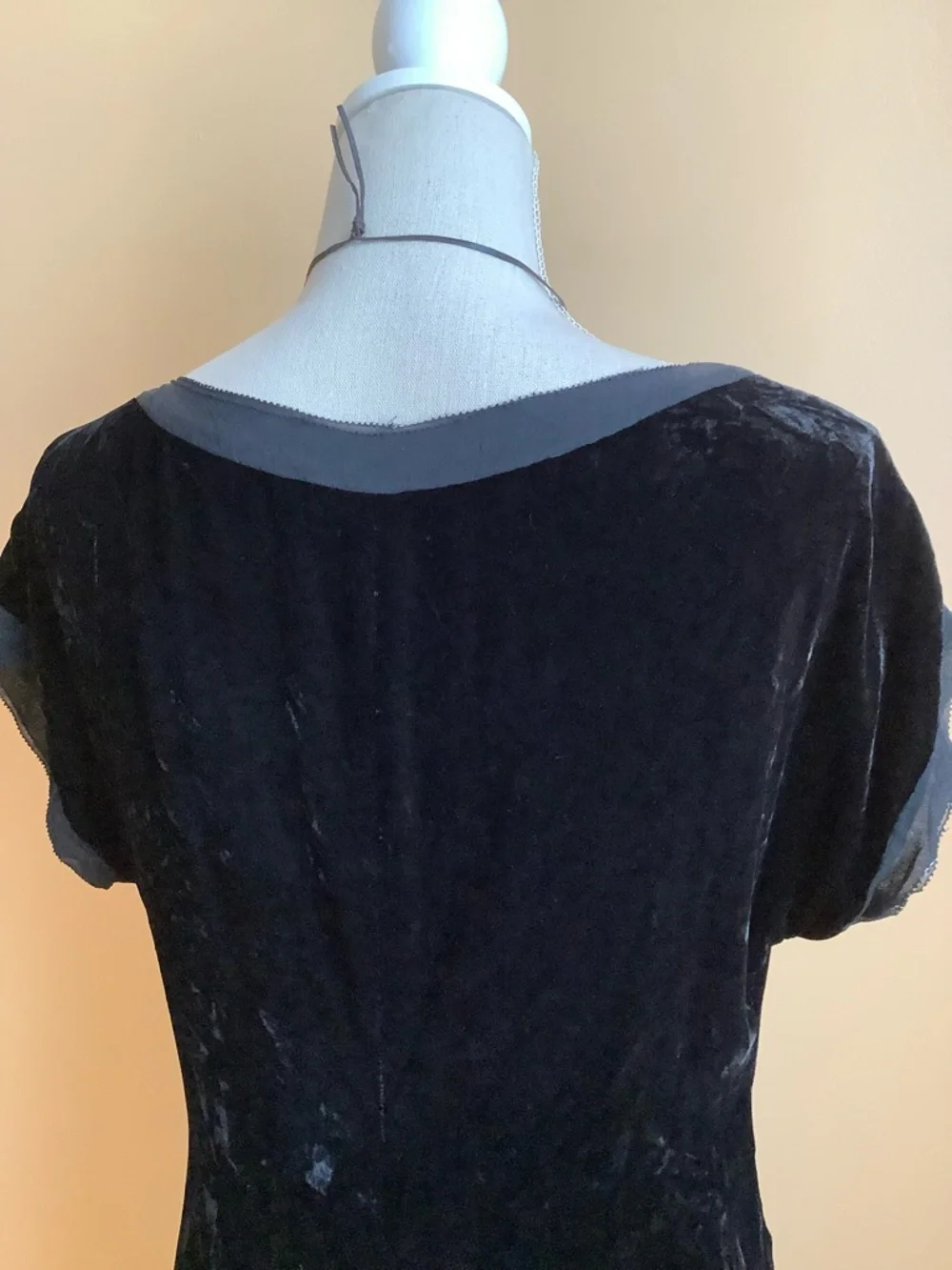 BANANA REPUBLIC Black Crushed Velvet Sheath Dress M Holiday Whimsigoth - Picture 6 of 12